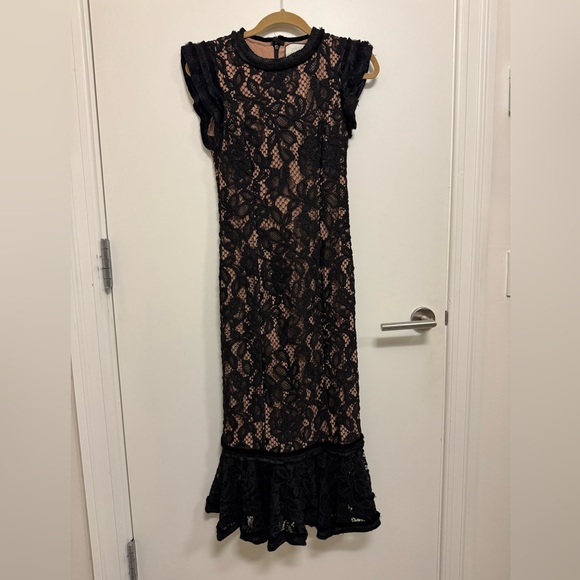 Alexis Elegant Black Lace Dress - Picture 1 of 7